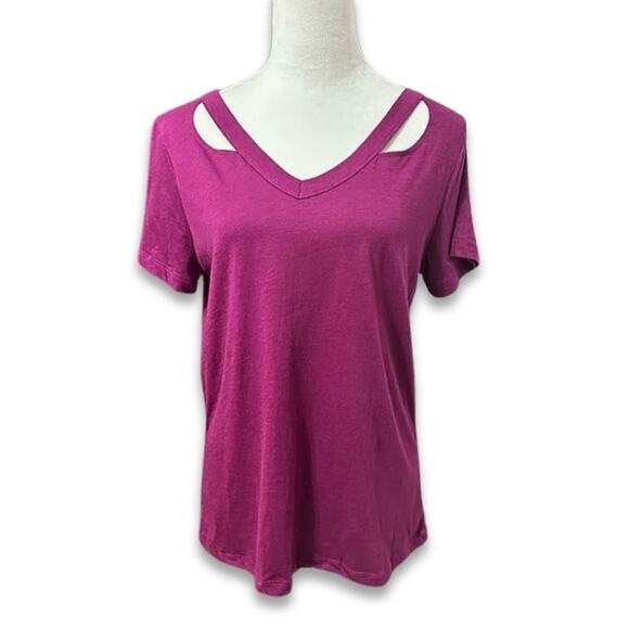 Just Be T-Shirt Stylish V Neck Cutout Accents Soft Cotton Blend Purple W M NWT - Picture 1 of 8